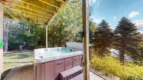Three-Bedroom Holiday Home 