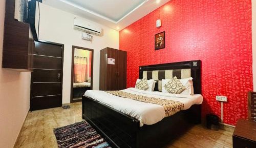 Deluxe Family Room