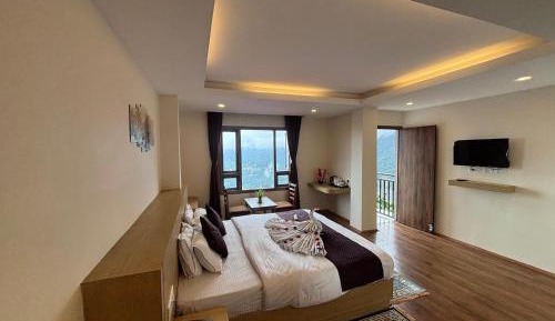 King Room with Balcony