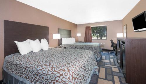 Queen Room with Two Queen Beds - Non-Smoking