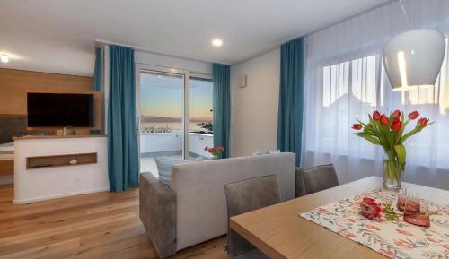 Superior One-Bedroom Apartment with Balcony