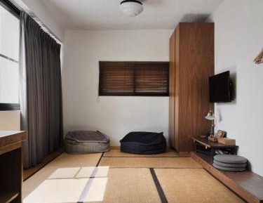 Apartment with Shower