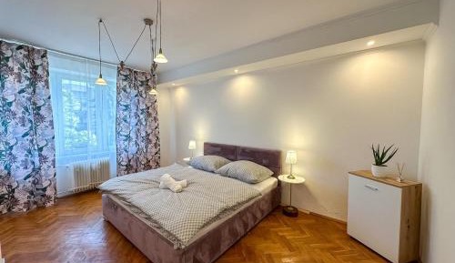 One-Bedroom Apartment with Balcony