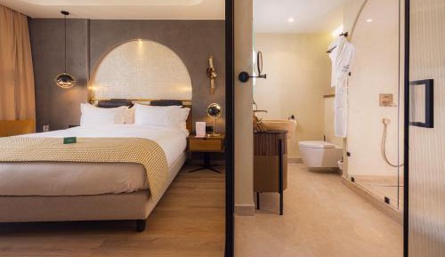 Superior King Room