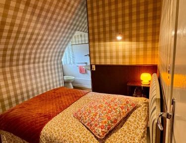 Single Room with Private Bathroom