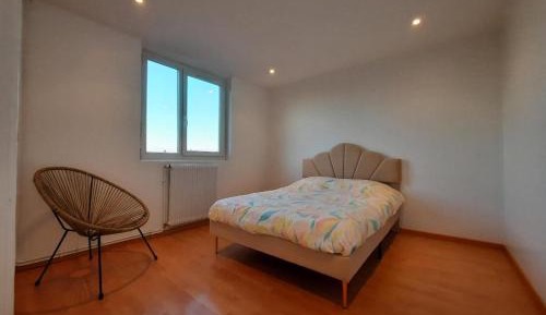 Standard Double Room with Shared Bathroom
