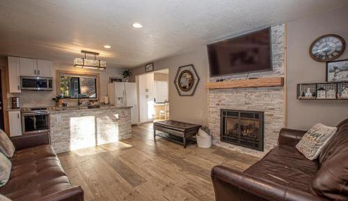Three-Bedroom Holiday Home 