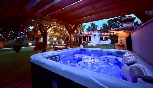 One-Bedroom Holiday Home