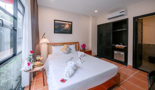 Deluxe Queen Room
