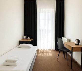 Single Room with Shared Bathroom