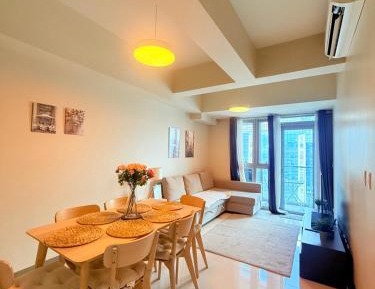 Apartment with City View