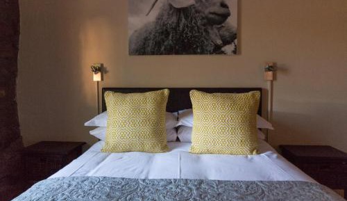Deluxe Family Suite