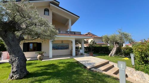 Villa with Sea View