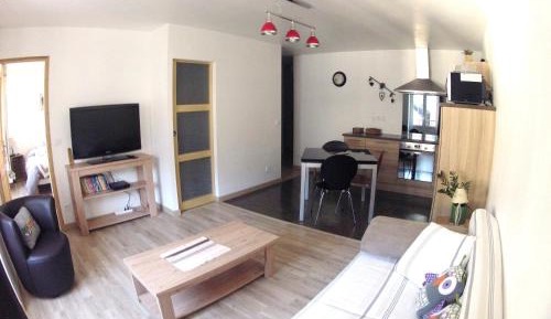 Two-Bedroom Apartment (6 Adults)