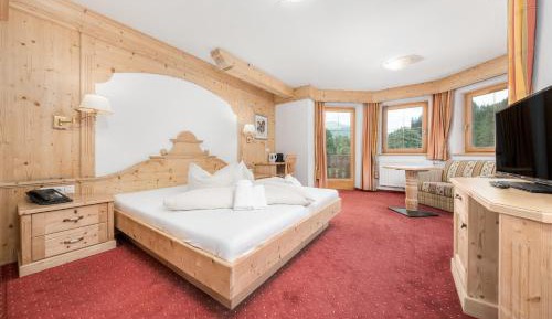 Deluxe Junior Suite