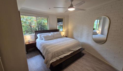 Deluxe Room (2 Adults + 1 Child)