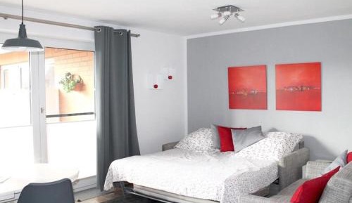 One-Bedroom Apartment with Terrace