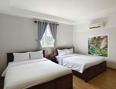Triple Room with City View