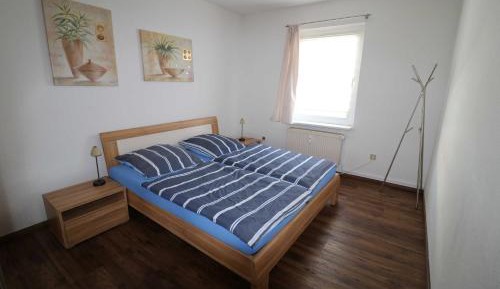 Two-Bedroom Apartment with Shower 