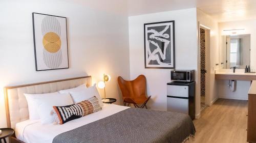 Queen Room - Disability Access