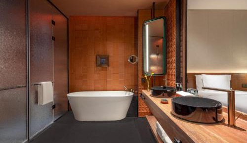 Standard Double Room with Two Double Beds - Courtyard Access