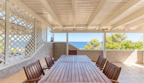 Villa with Sea View