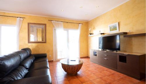 Five-Bedroom Holiday Home