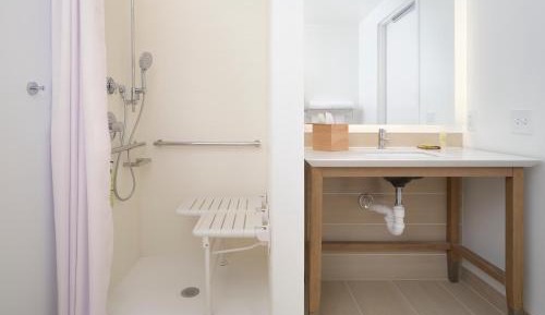 Standard King Room - Mobility Accessible