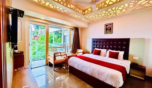 Queen Room with Balcony