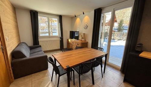 Apartment (6 Adults)
