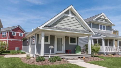One-Bedroom Holiday Home