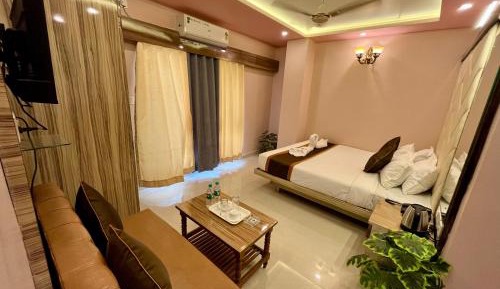 Double Room with Private Bathroom
