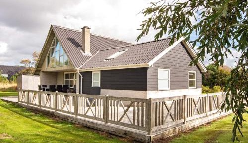 Four-Bedroom Holiday Home