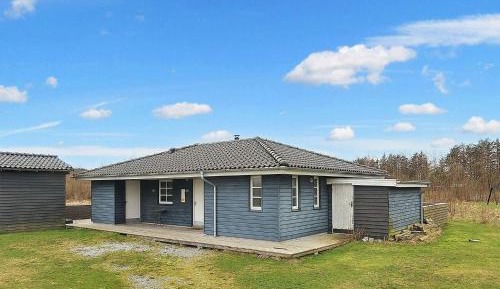 Three-Bedroom Vacation Home 