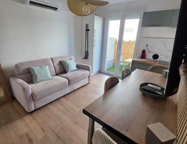 One-Bedroom Apartment with Terrace