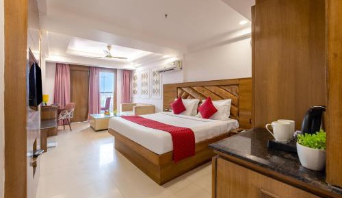 Suite Room with City View