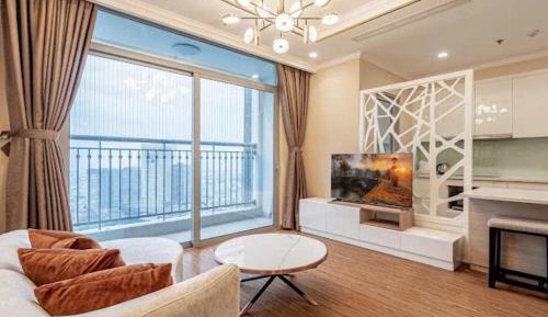 One-Bedroom Apartment with Balcony
