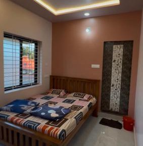 Deluxe Room (2 Adults + 1 Child)