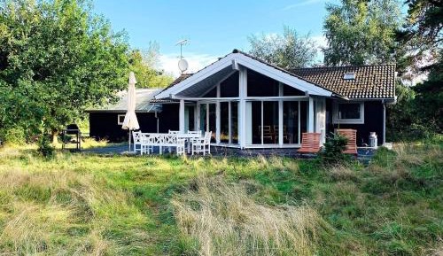 Five-Bedroom Holiday Home