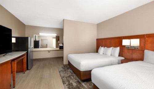 Queen Room with Two Queen Beds - Non-Smoking
