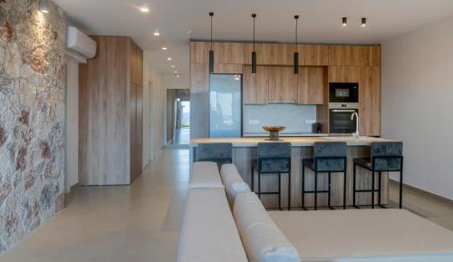 Two-Bedroom Apartment with Balcony and Sea View