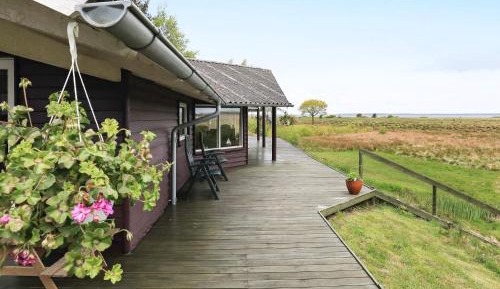Three-Bedroom Holiday Home 
