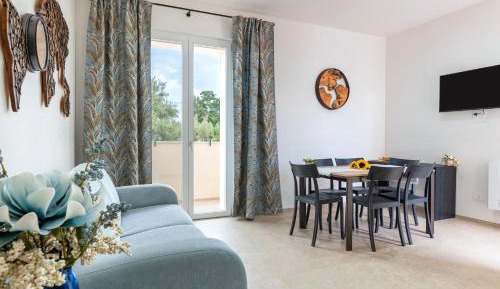 Superior One-Bedroom Apartment with Balcony
