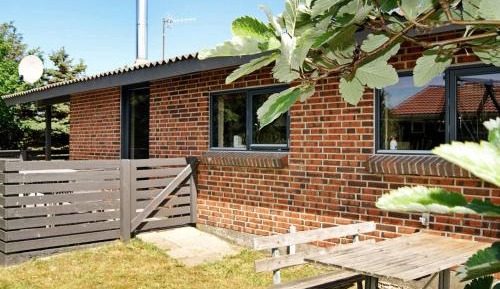 Three-Bedroom Holiday Home 