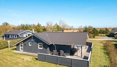 Four-Bedroom Holiday Home