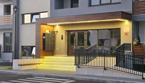Studio Apartment with Balcony