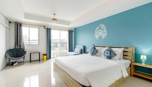 Standard Double Room with Shared Bathroom