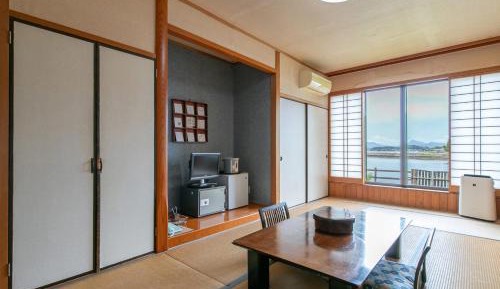 Triple Room with Shared Bathroom