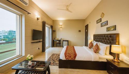 King Room with Balcony