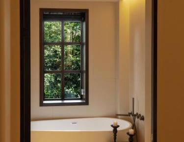 Deluxe Double Room with Bath